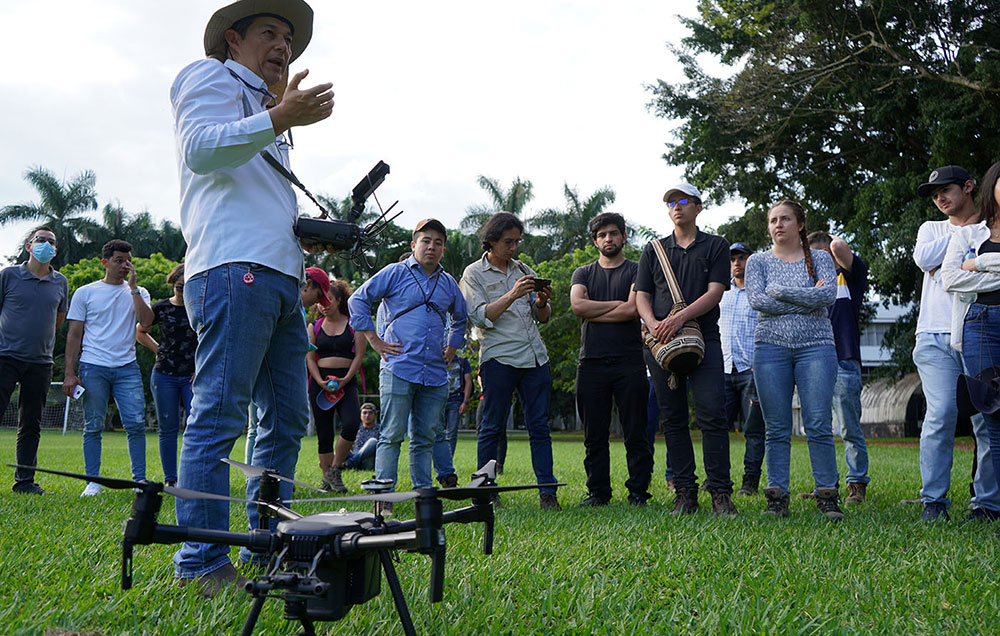 Formación en drones en Colombia 